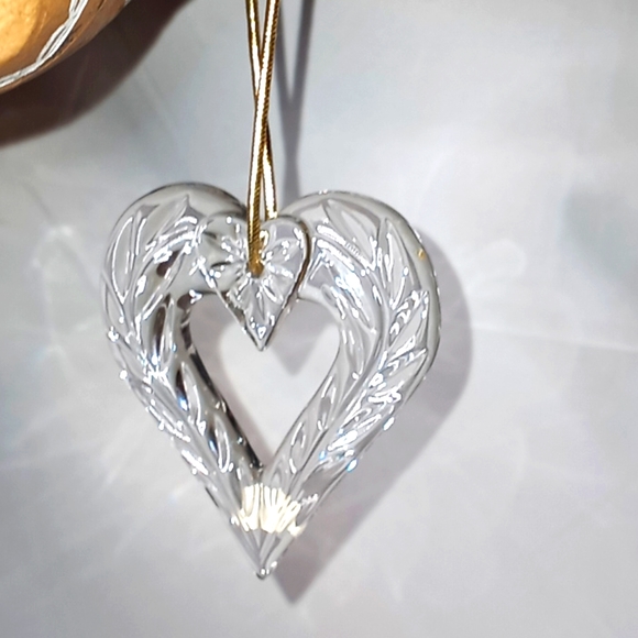 Mikasa crystal heart ornament